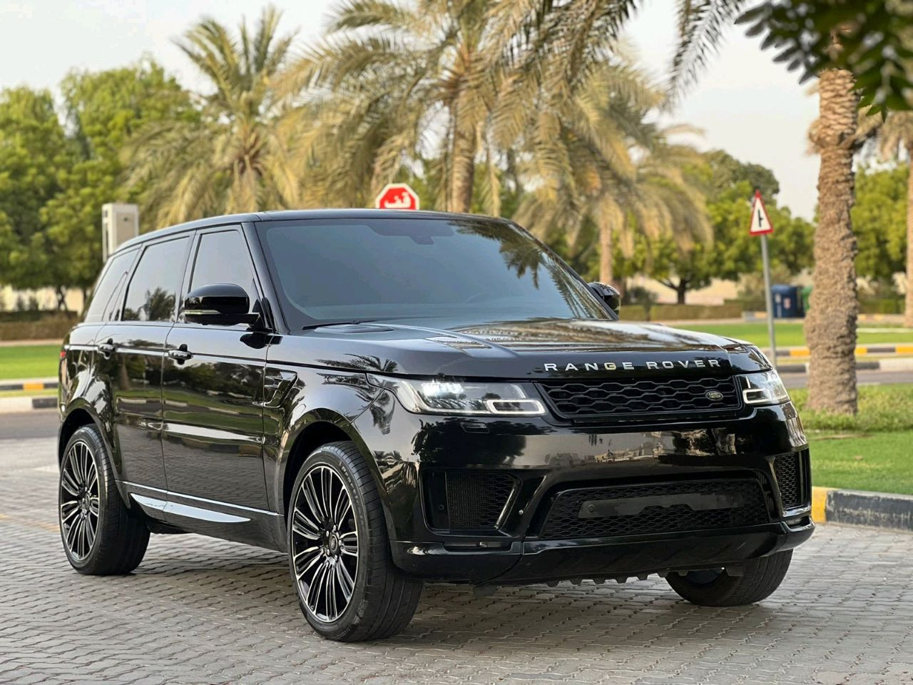 Range Rover Sport - Image 11