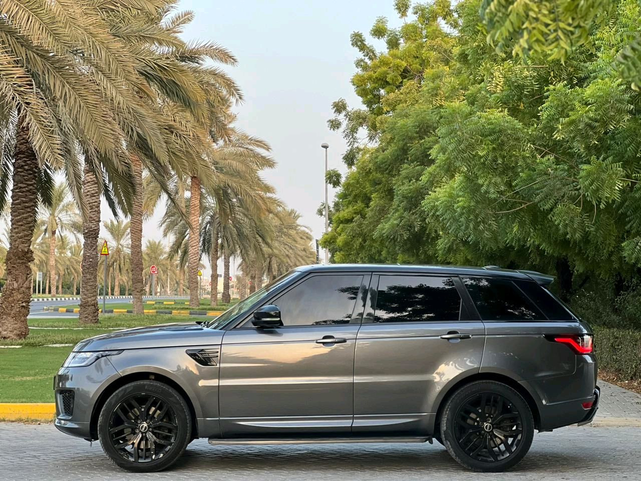 Range Rover Sport - Image 4