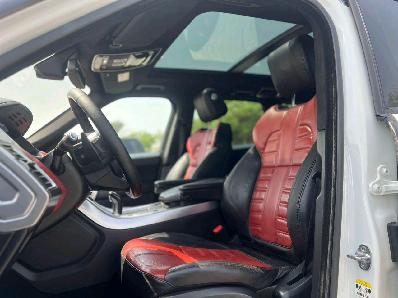 Range Rover Sport - Image 3