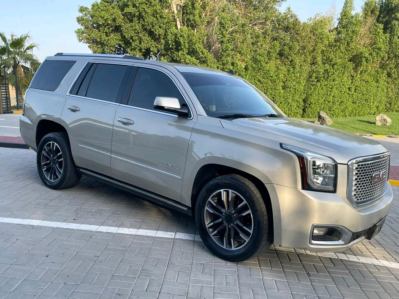 GMC Denali - Image 6