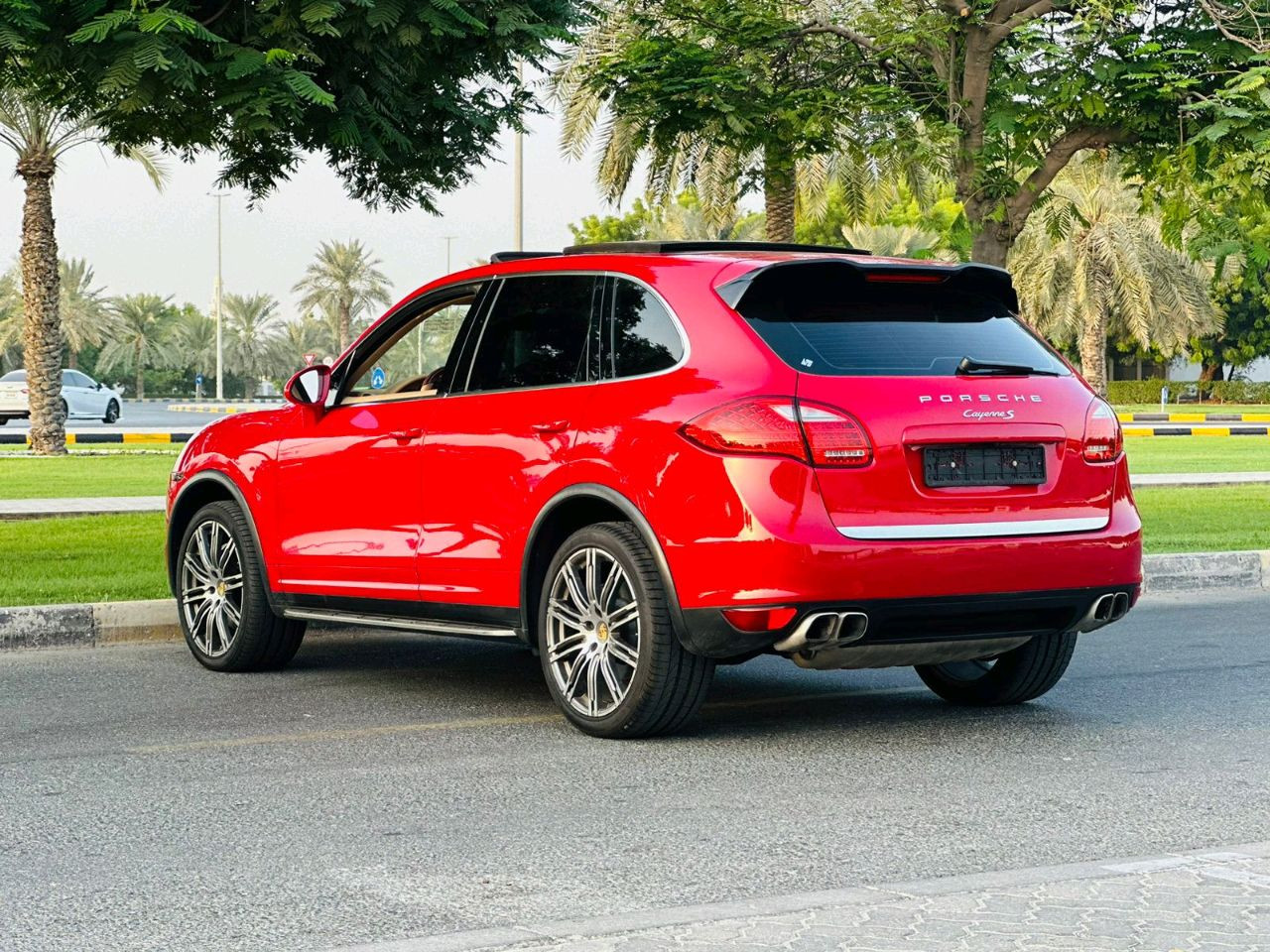 Porsche Cayenne - Image 6