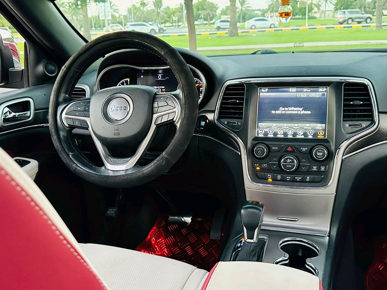 Jeep Grand Cherokee - Image 8