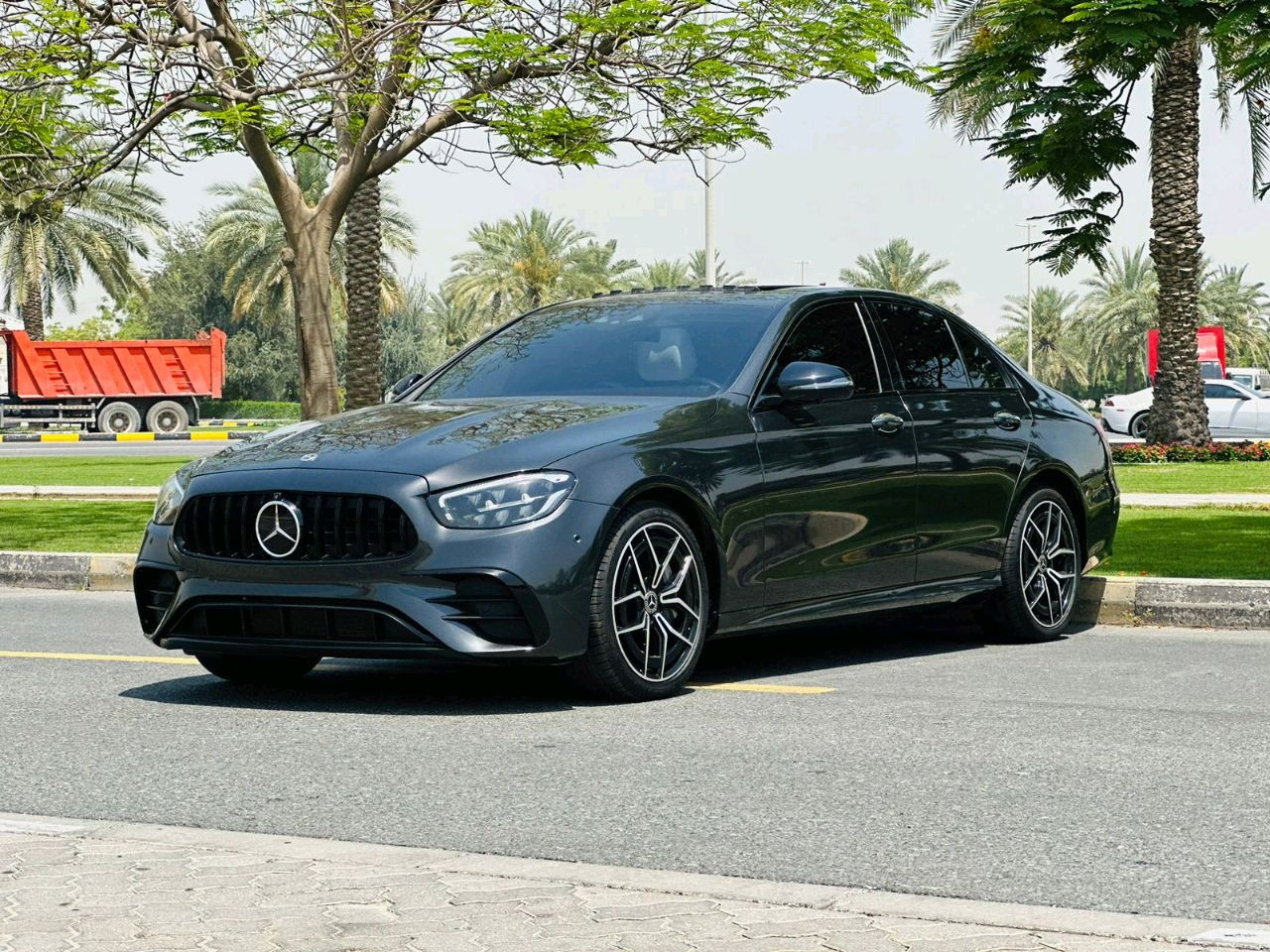 Mercedes Benz E-Class - Image 10