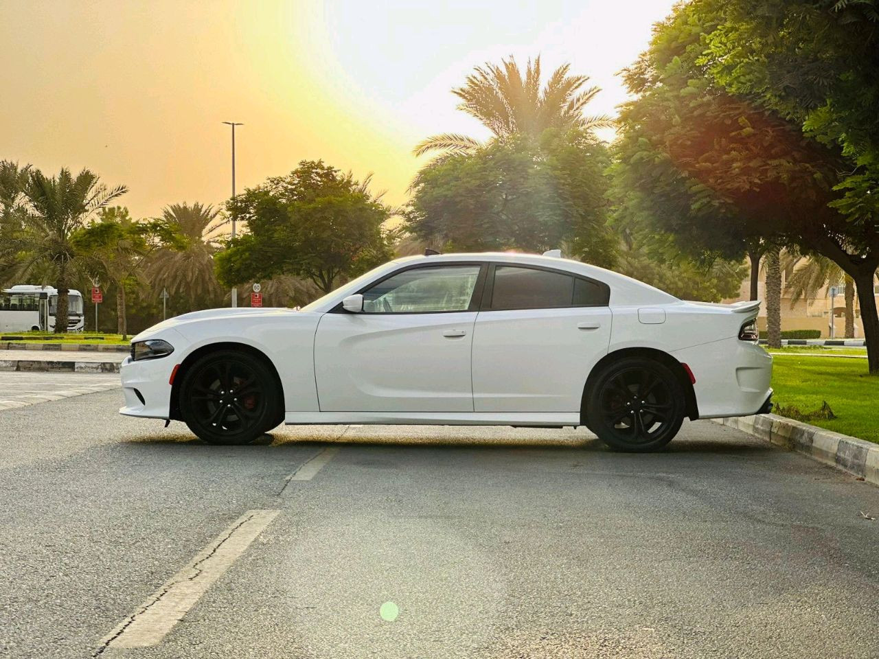 Dodge Charger - Image 5