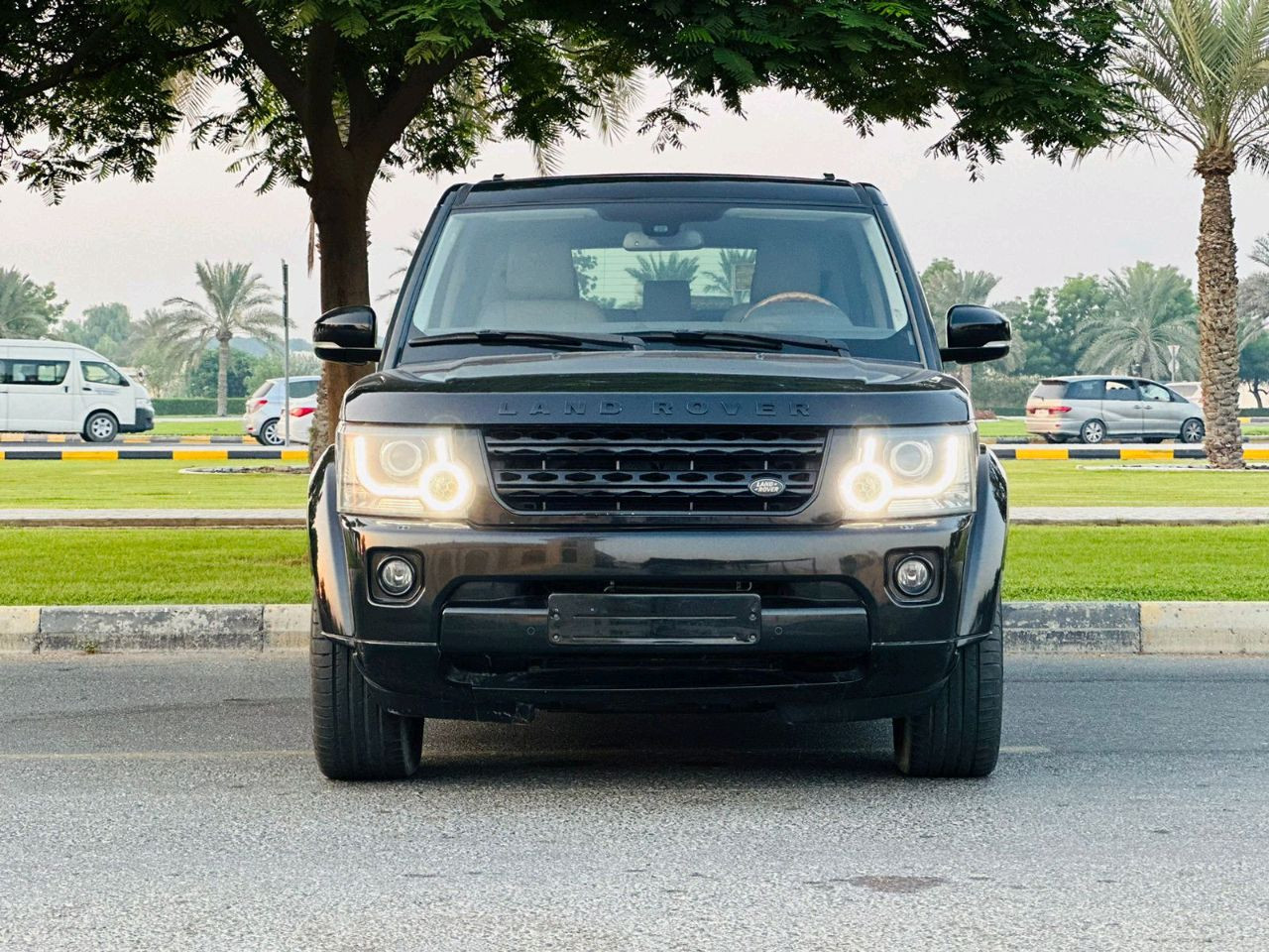 Land Rover LR4 - Image 3