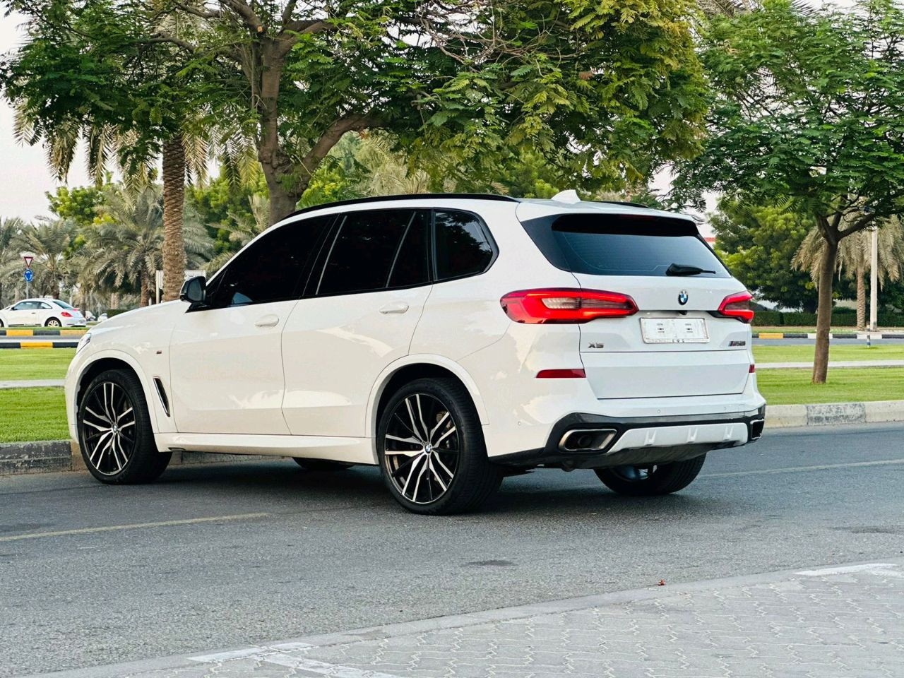 BMW X5 - Image 9