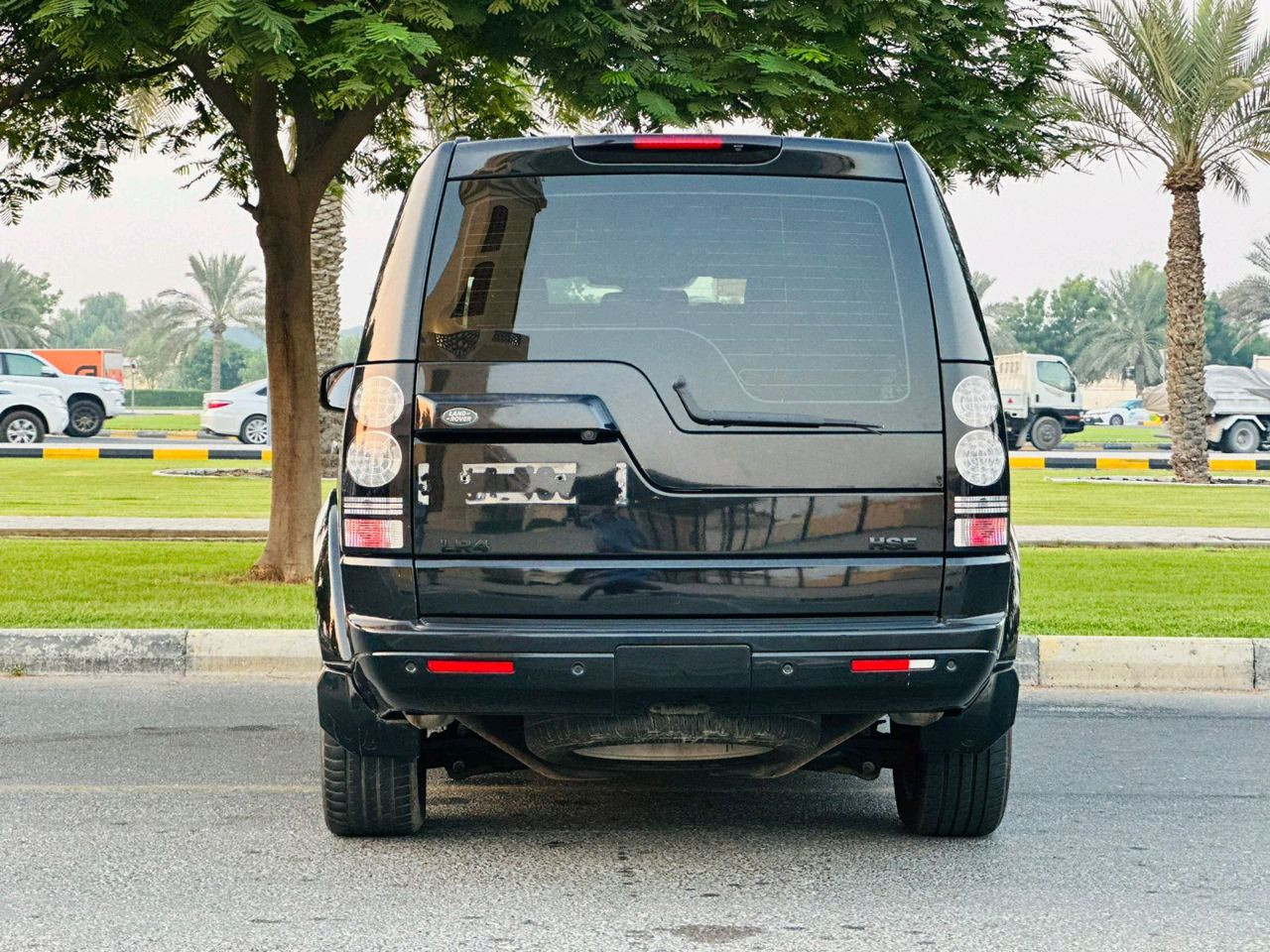 Land Rover LR4 - Image 4