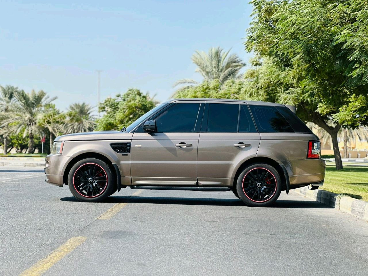 Range Rover Sport - Image 21