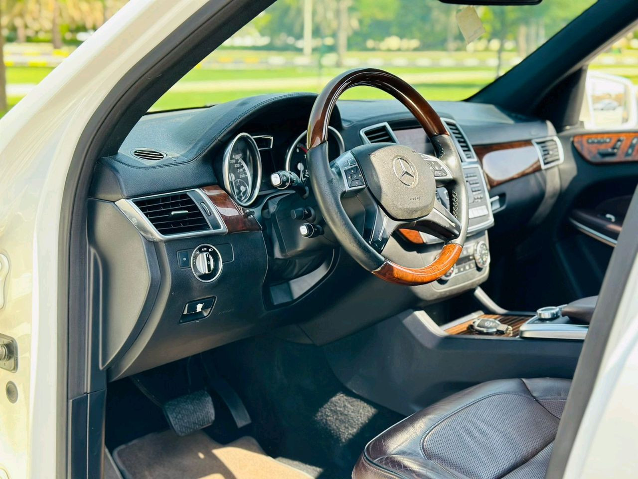 Mercedes Benz CLS-Class - Image 11
