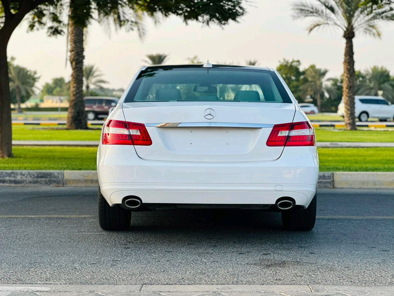 Mercedes Benz E-Class - Image 10