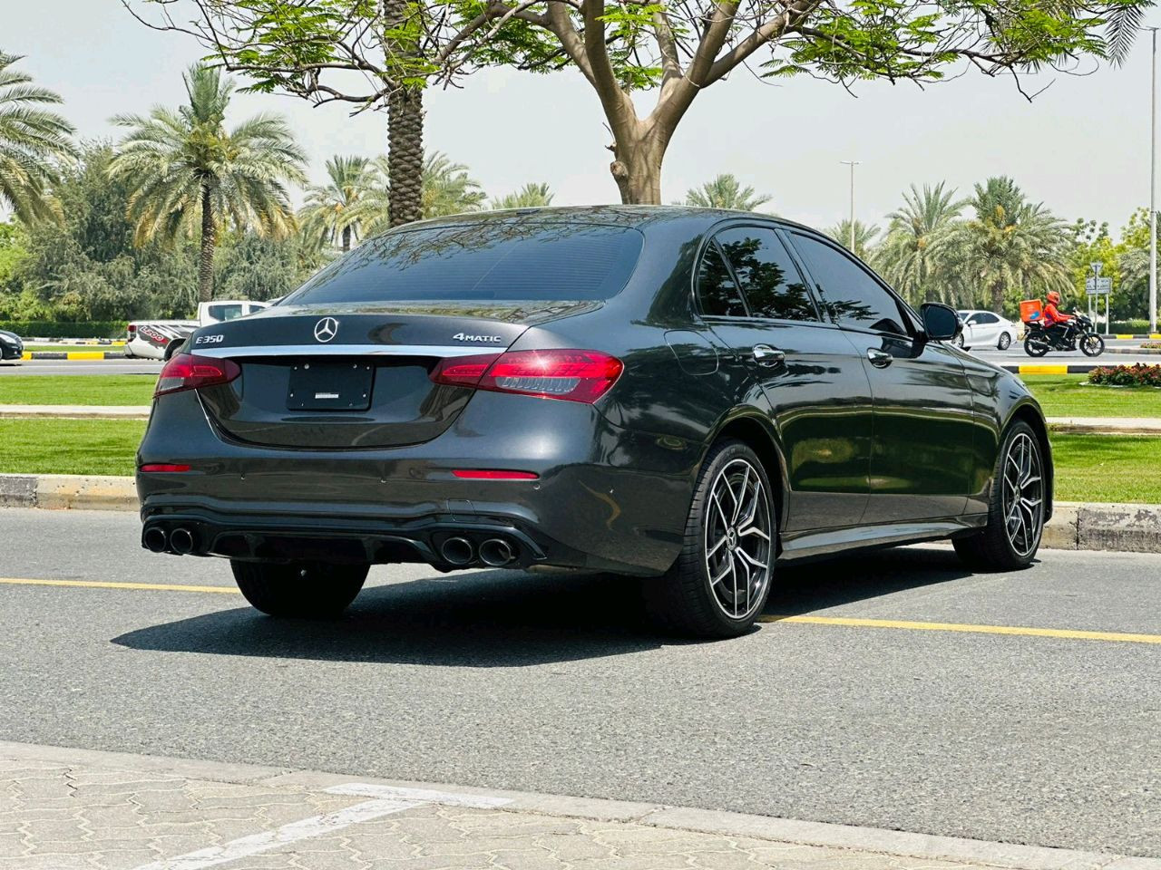 Mercedes Benz E-Class - Image 6