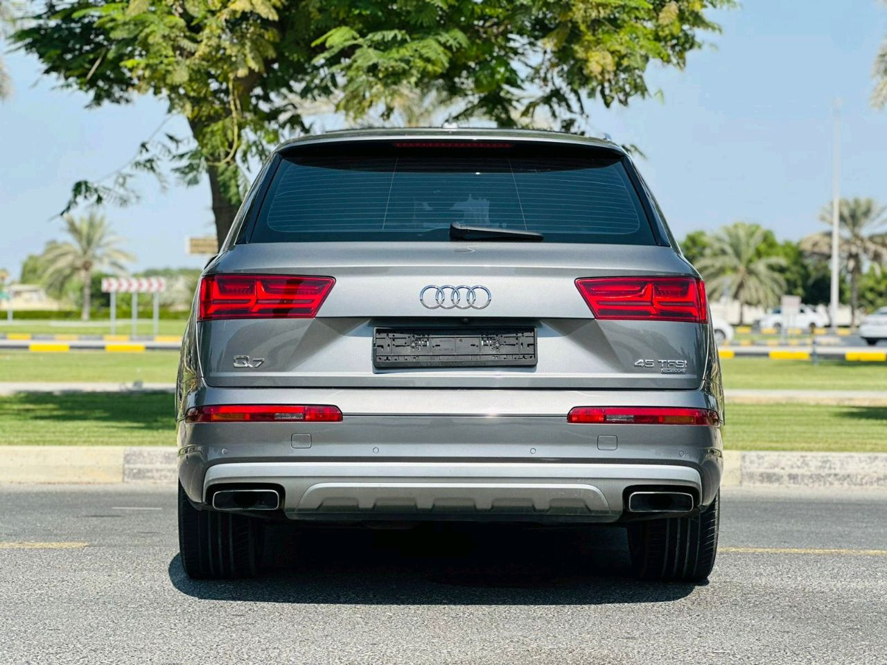 Audi Q7 - Image 7