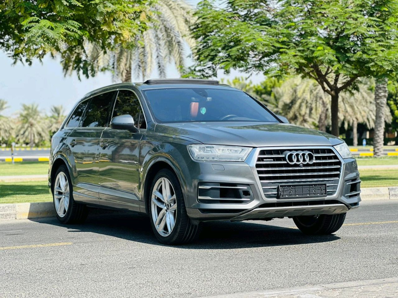 Audi Q7 - Image 4