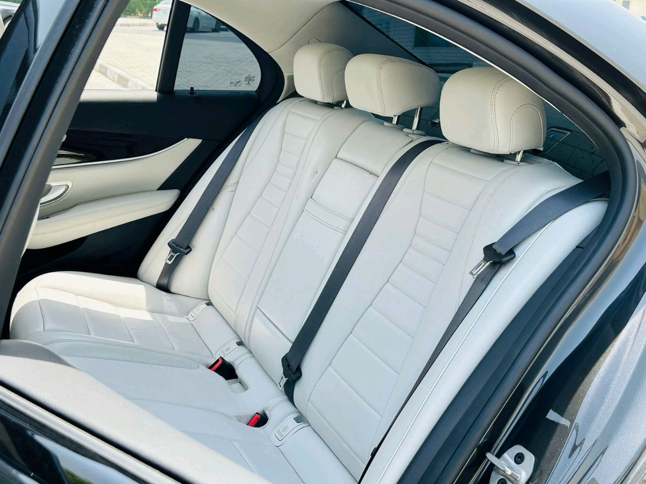 Mercedes Benz E-Class - Image 3
