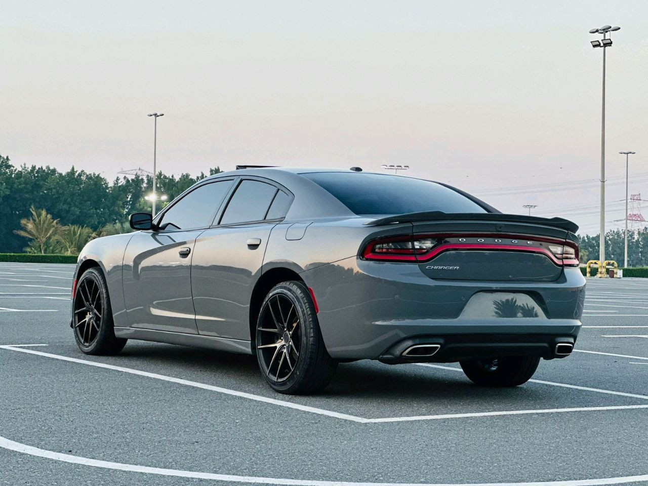 Dodge Charger - Image 11