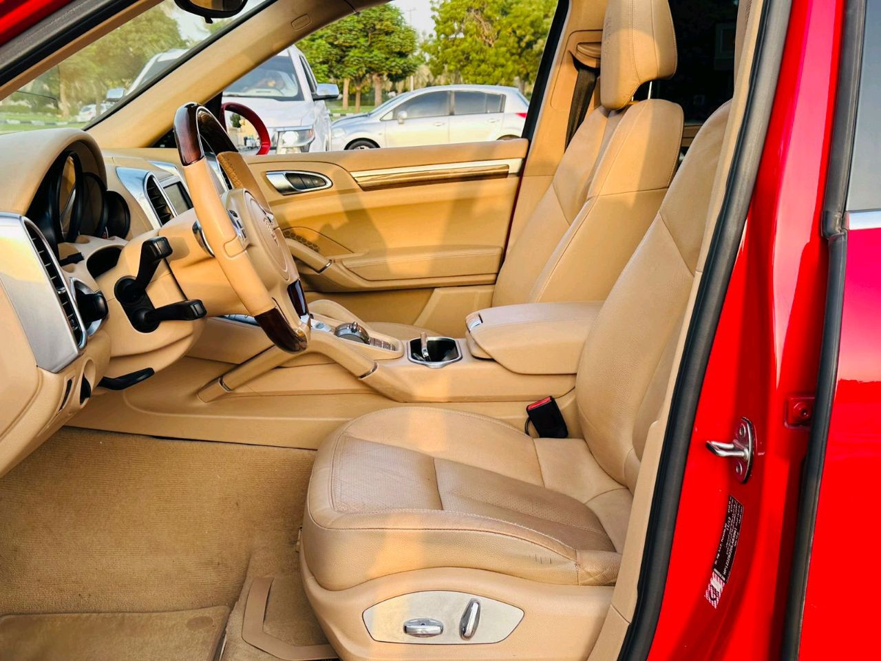 Porsche Cayenne - Image 10