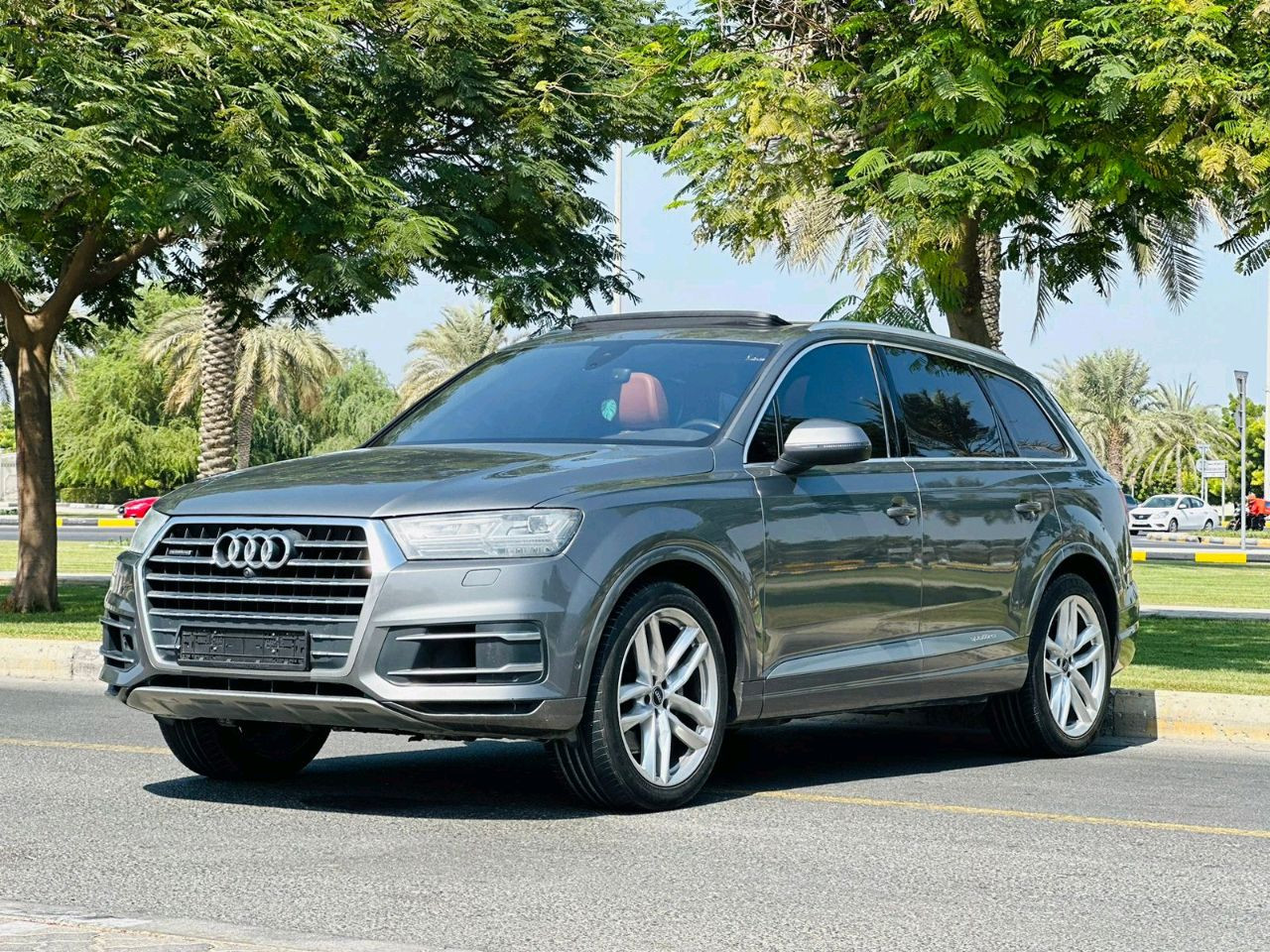 Audi Q7 - Image 3
