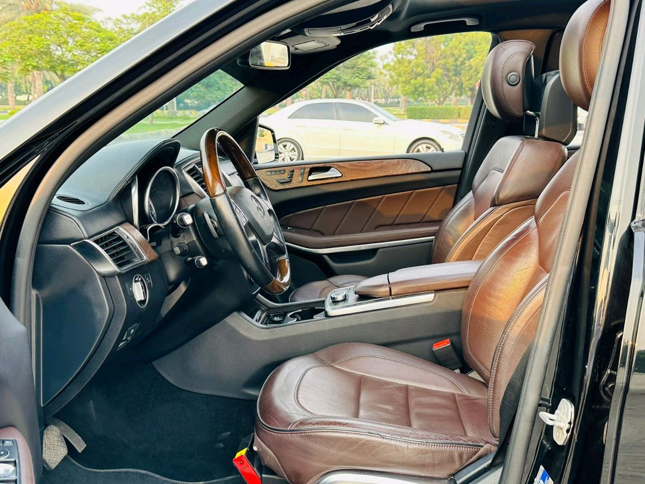 Mercedes Benz GL - Image 8