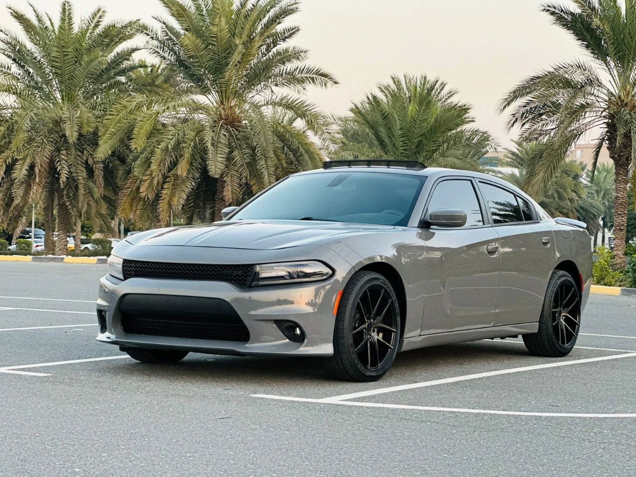 Dodge Charger - Image 7