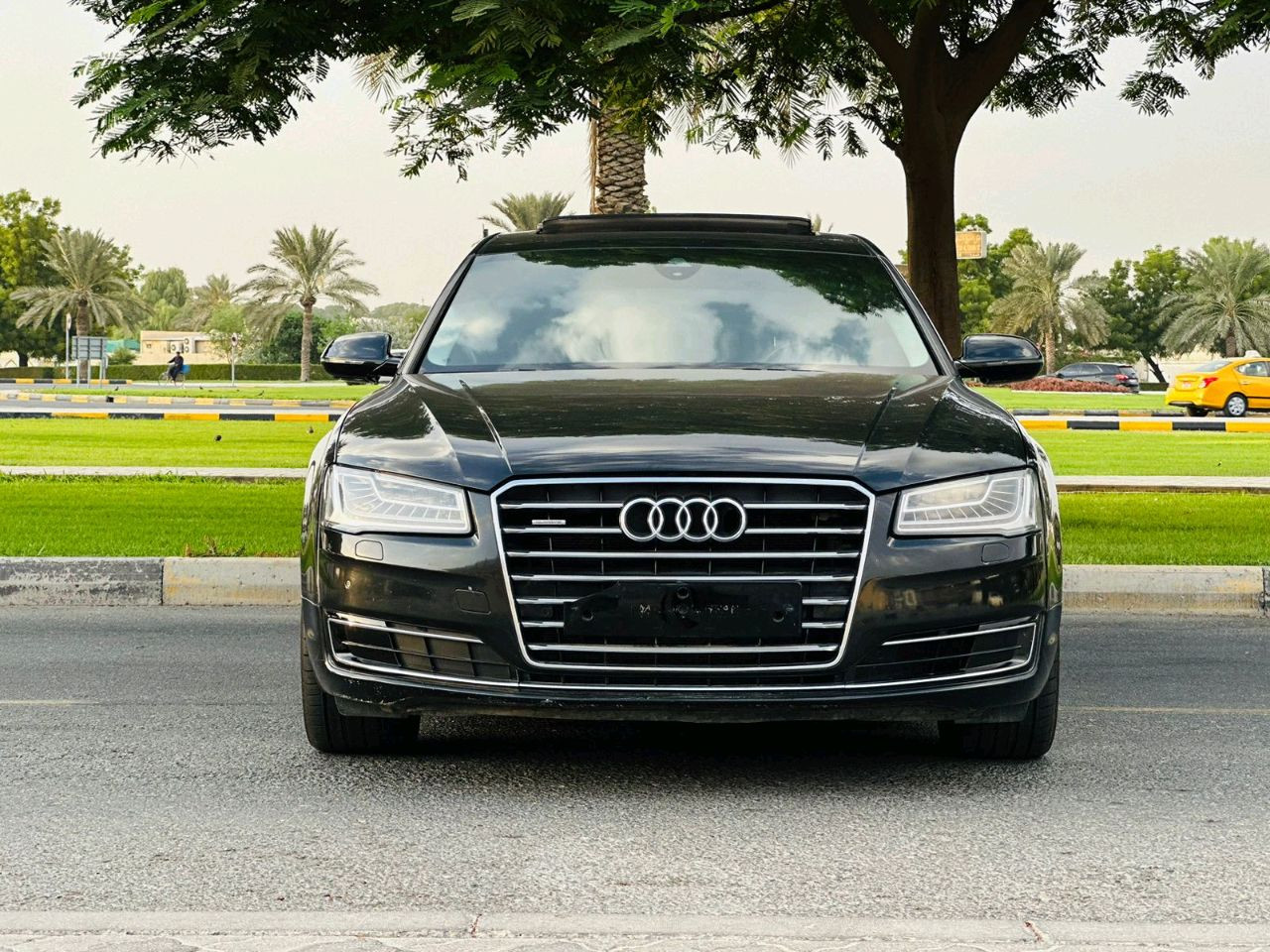 Audi A8 - Image 8