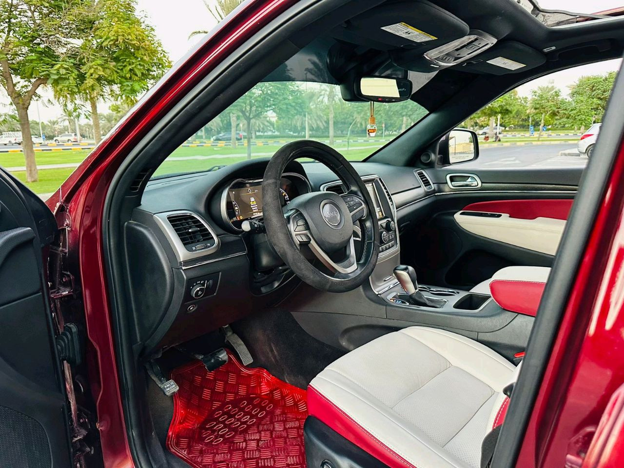 Jeep Grand Cherokee - Image 6