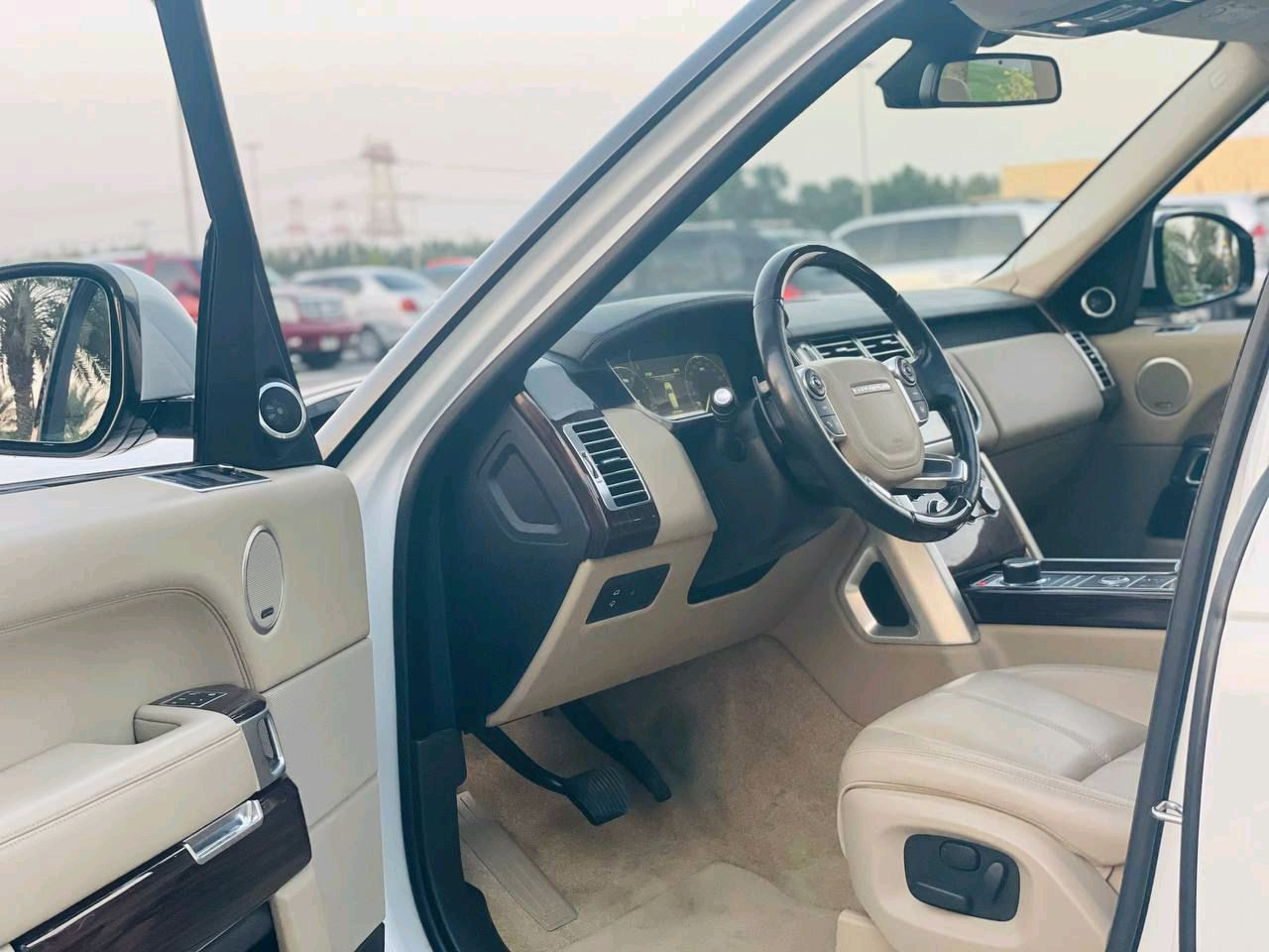 Range Rover Vogue - Image 11