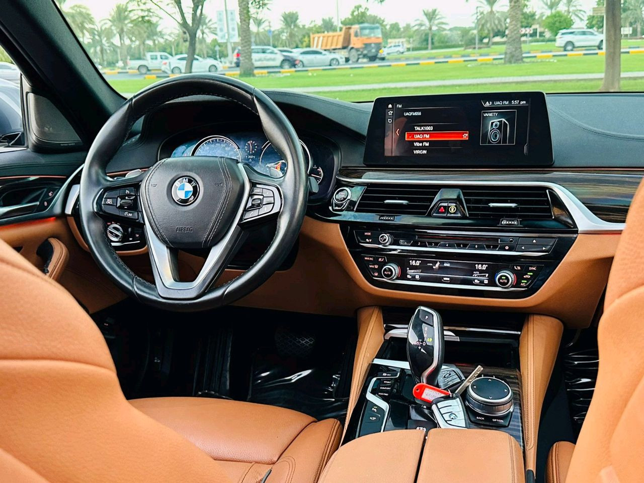 BMW 5-Series - Image 10