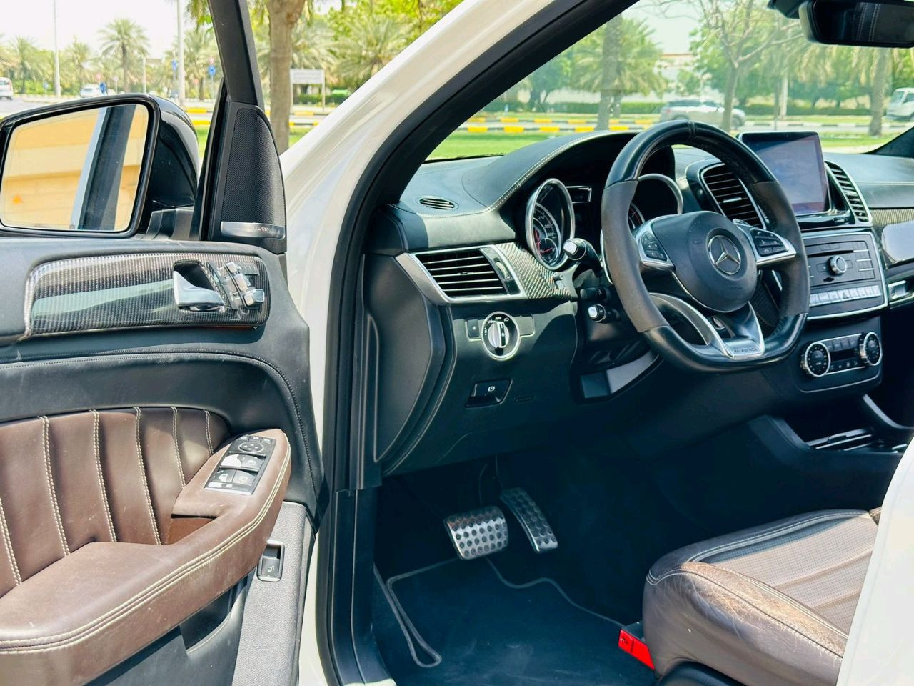 Mercedes Benz GLE SUV - Image 3