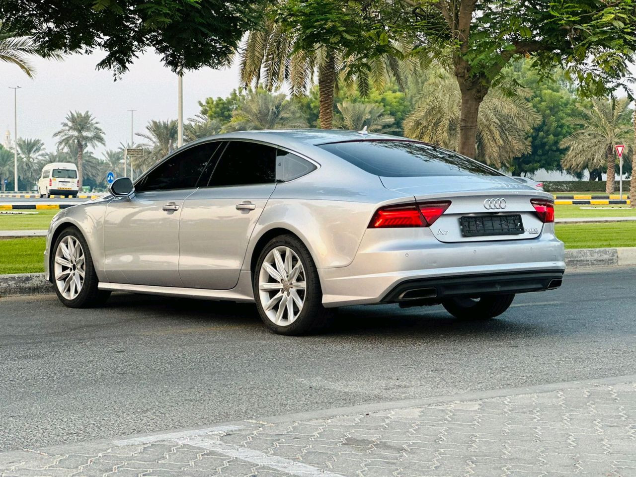 Audi A7 - Image 5