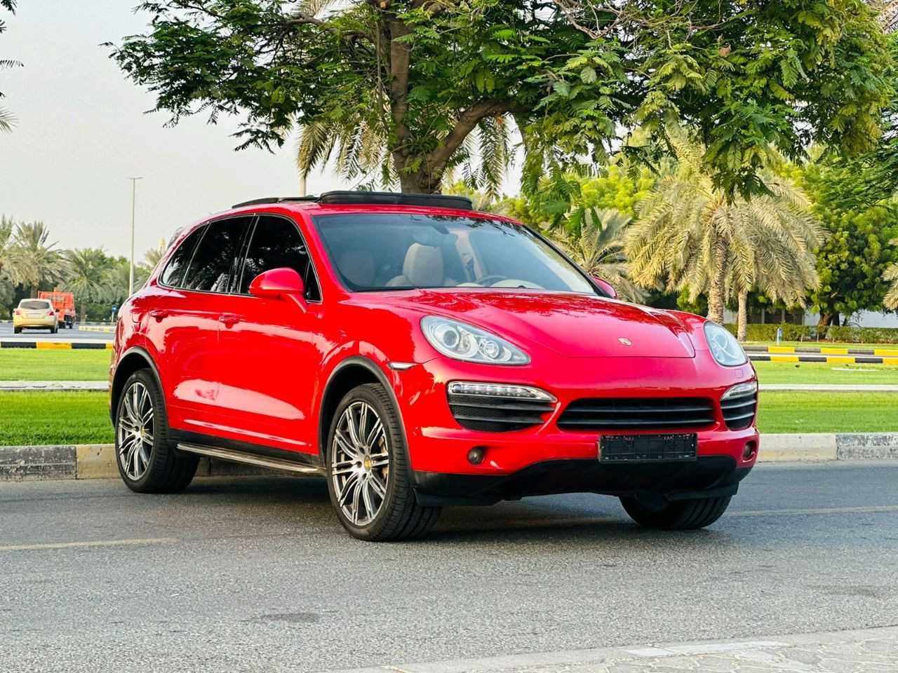 Porsche Cayenne - Image 4