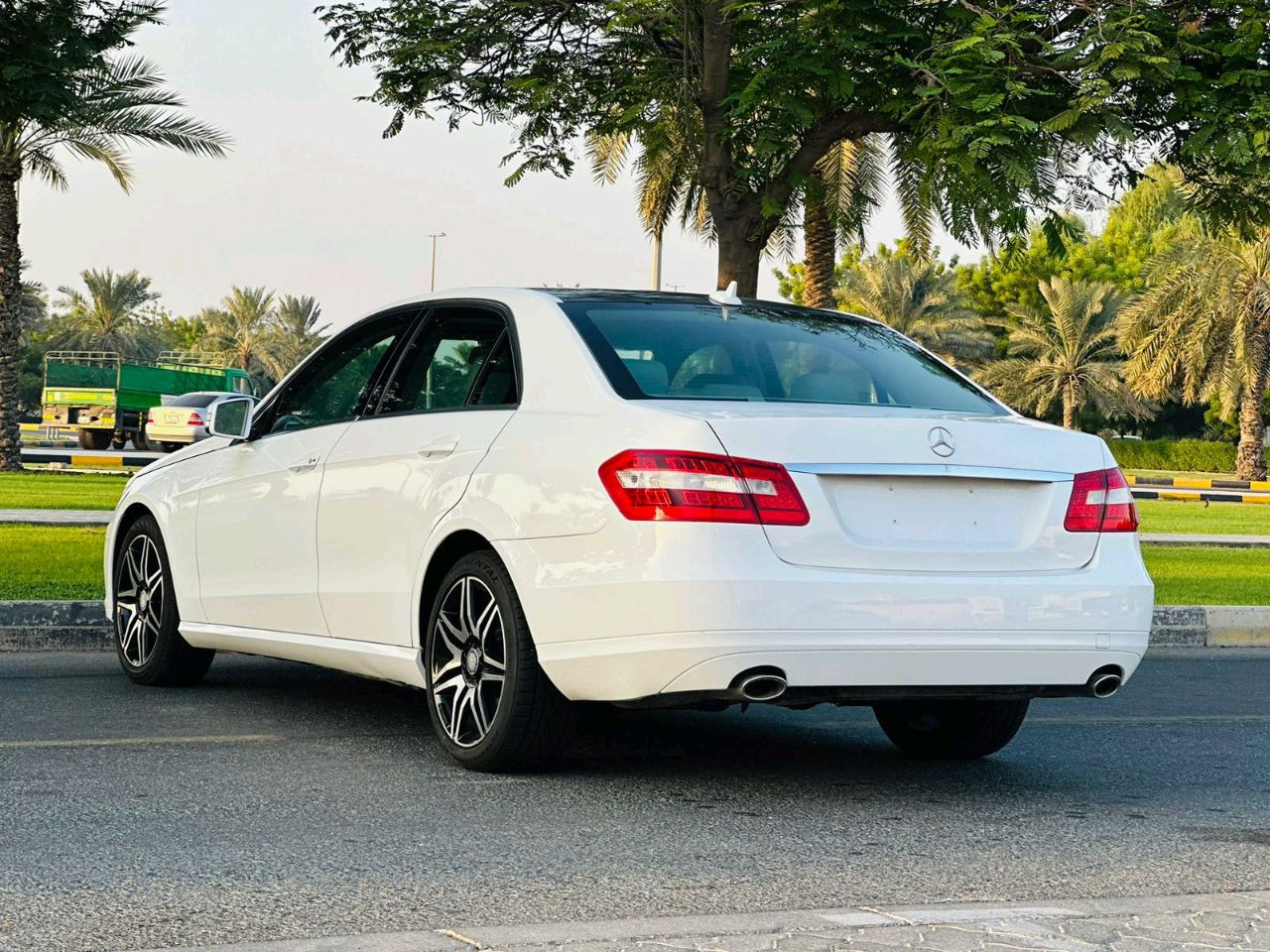 Mercedes Benz E-Class - Image 11