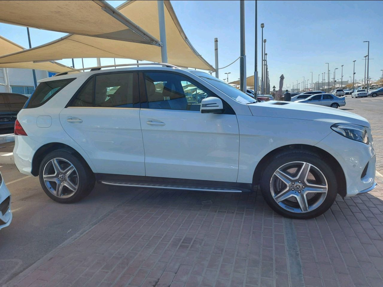 Mercedes Benz GLE SUV - Image 5