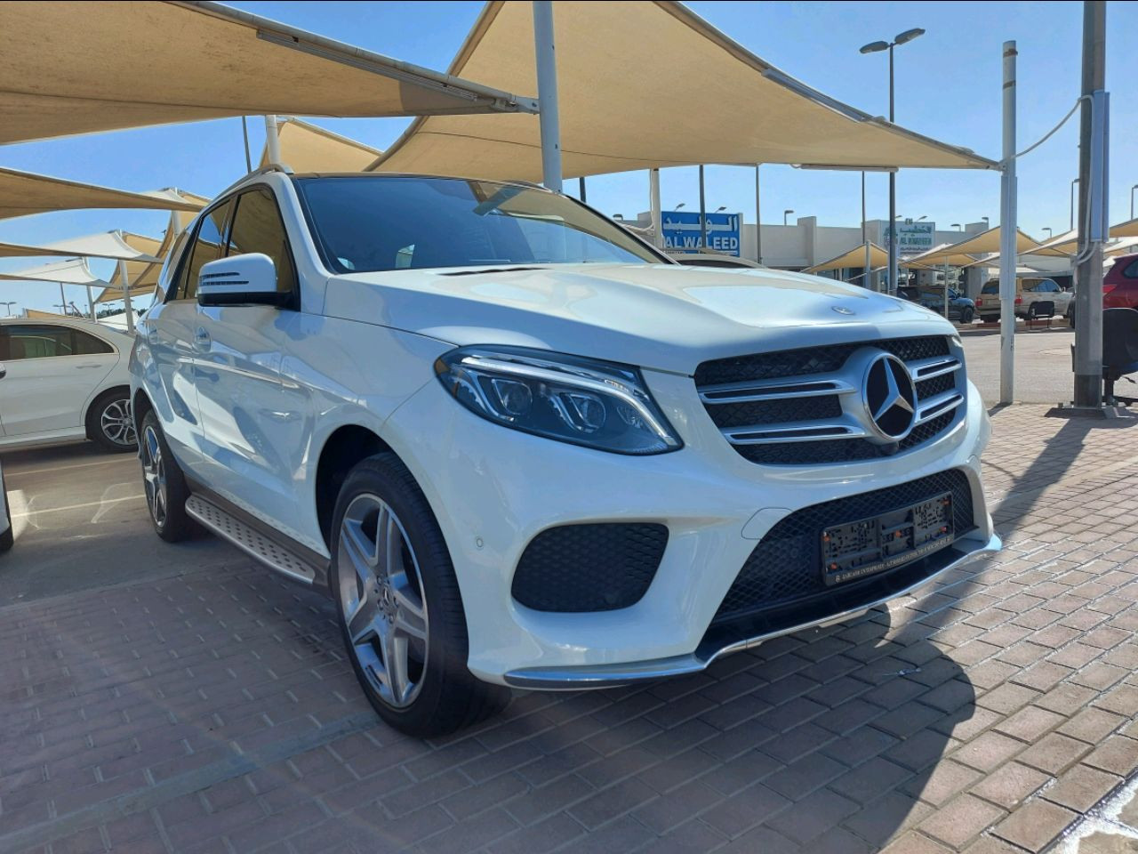 Mercedes Benz GLE SUV - Image 2