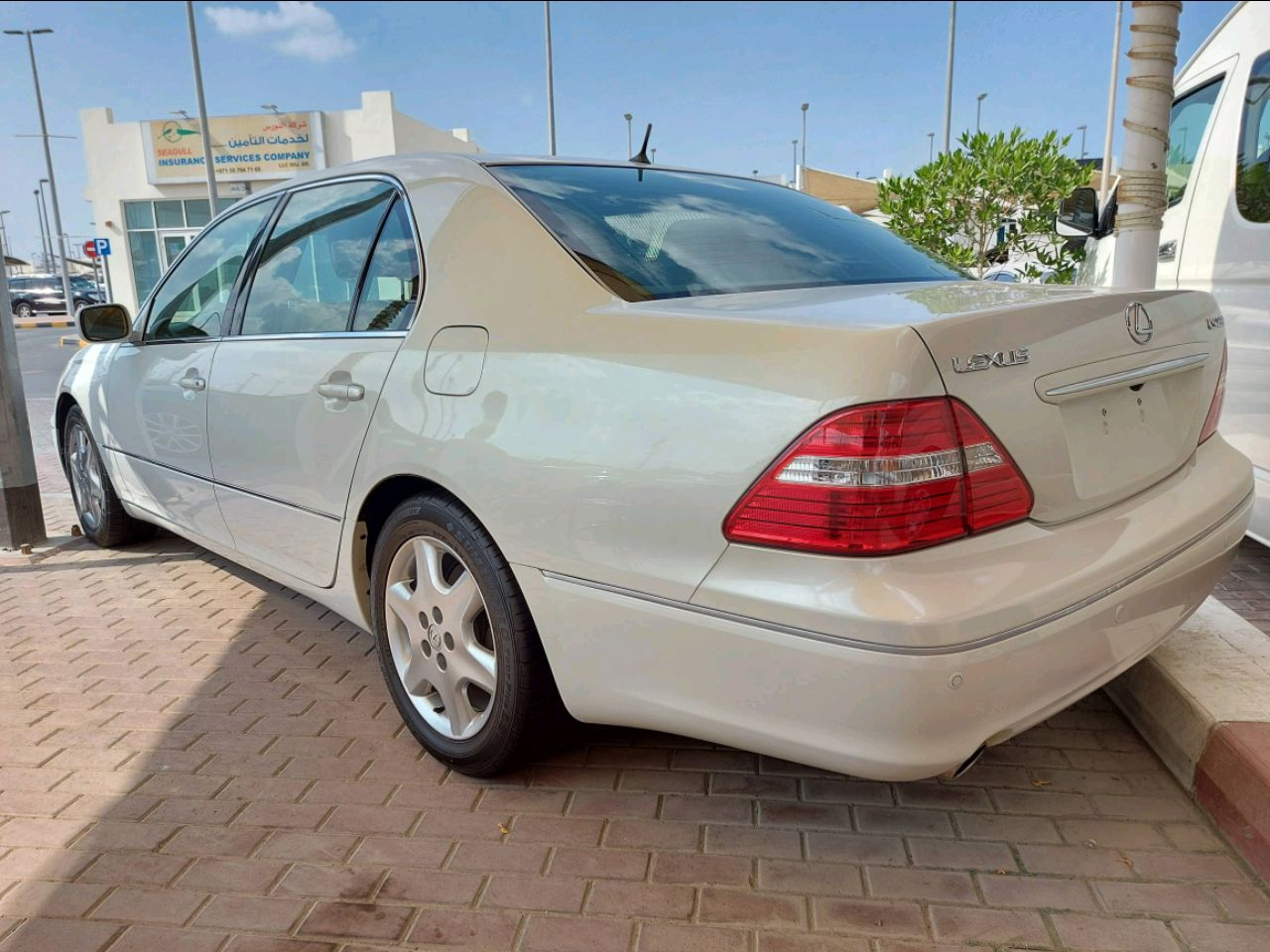Lexus LS-Series - Image 3