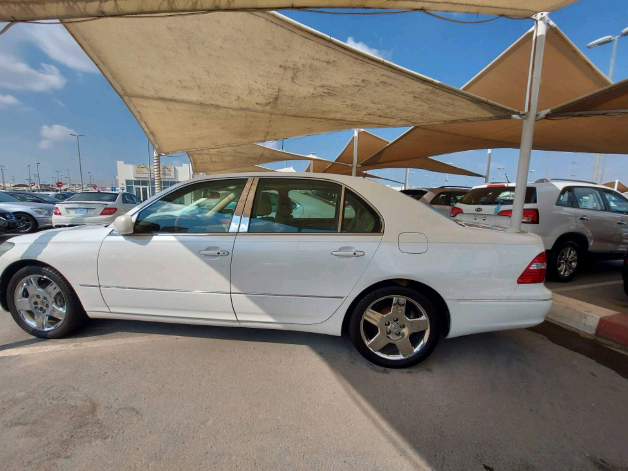 Lexus LS-Series - Image 3