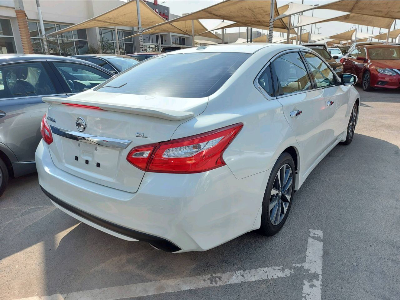 Nissan Altima - Image 5
