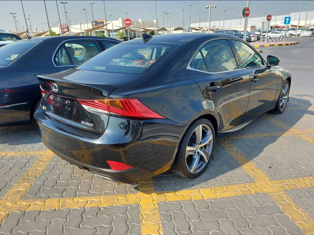 Lexus IS-Series - Image 3