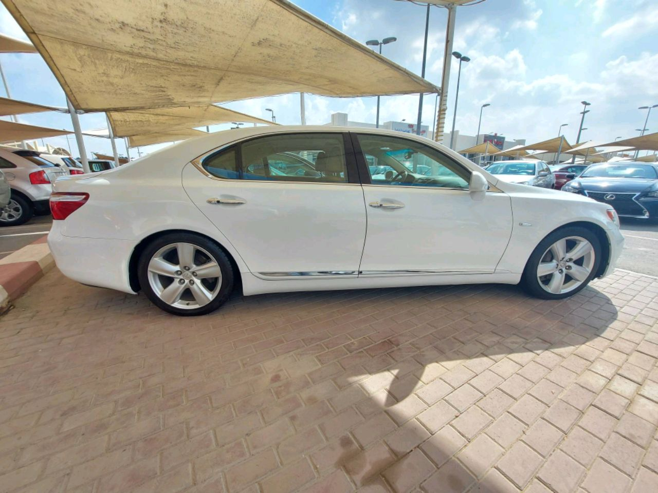 Lexus LS-Series - Image 4