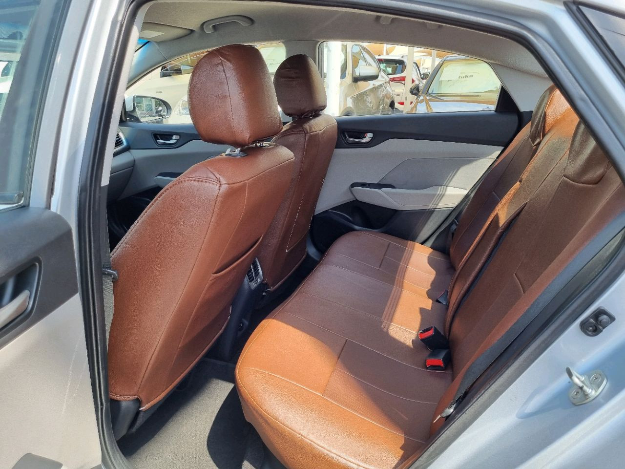 Hyundai Accent - Image 8