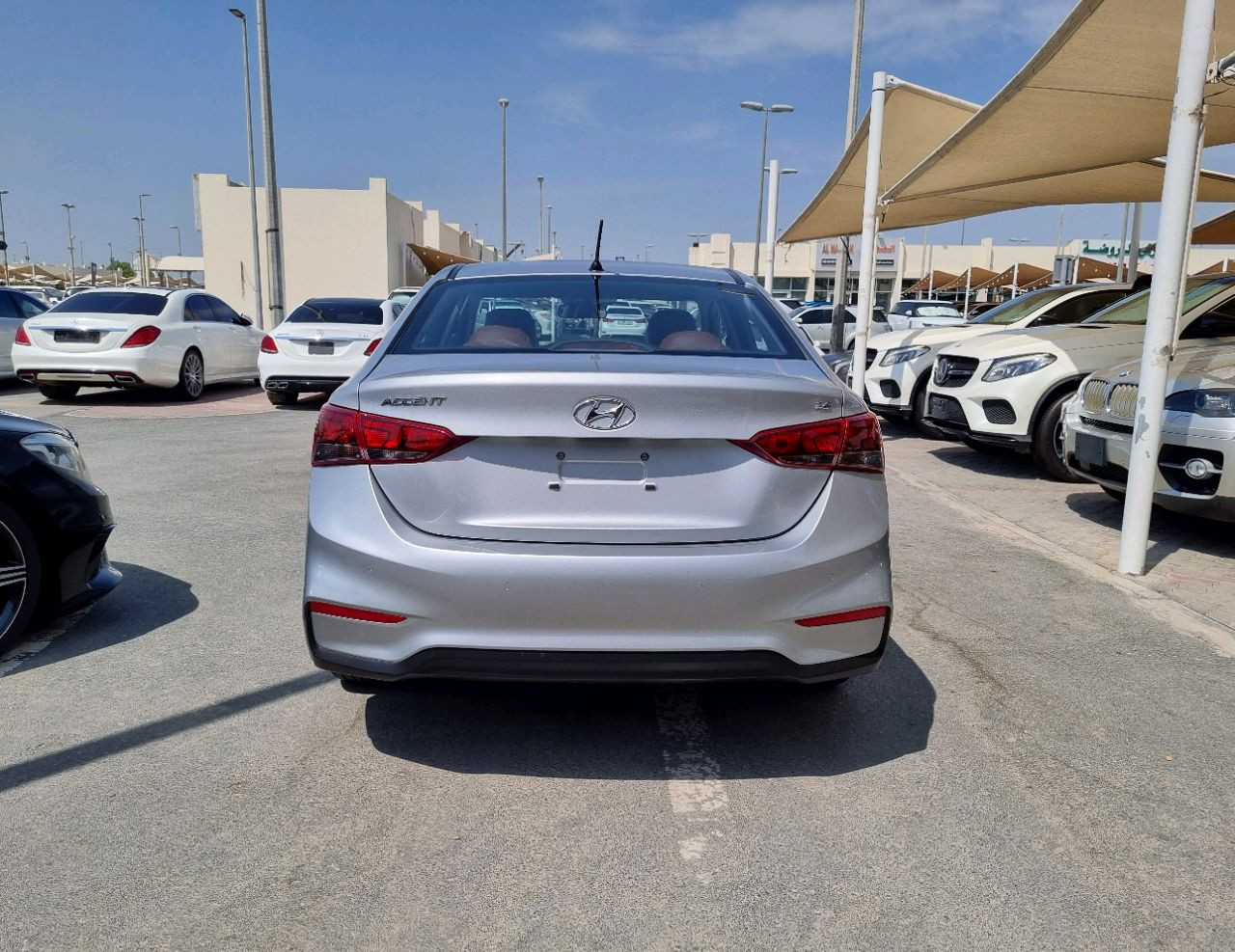 Hyundai Accent - Image 5
