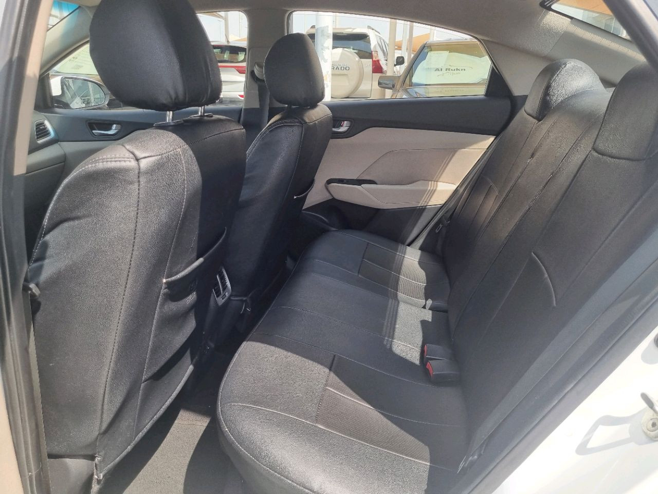 Hyundai Accent - Image 9