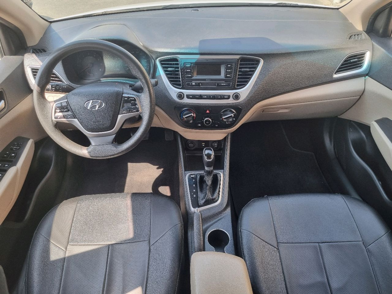 Hyundai Accent - Image 10