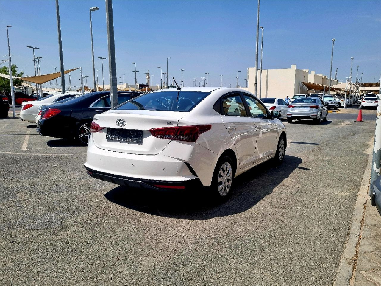 Hyundai Accent - Image 6