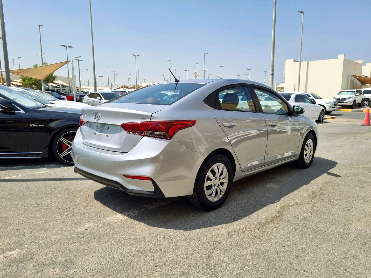 Hyundai Accent - Image 7