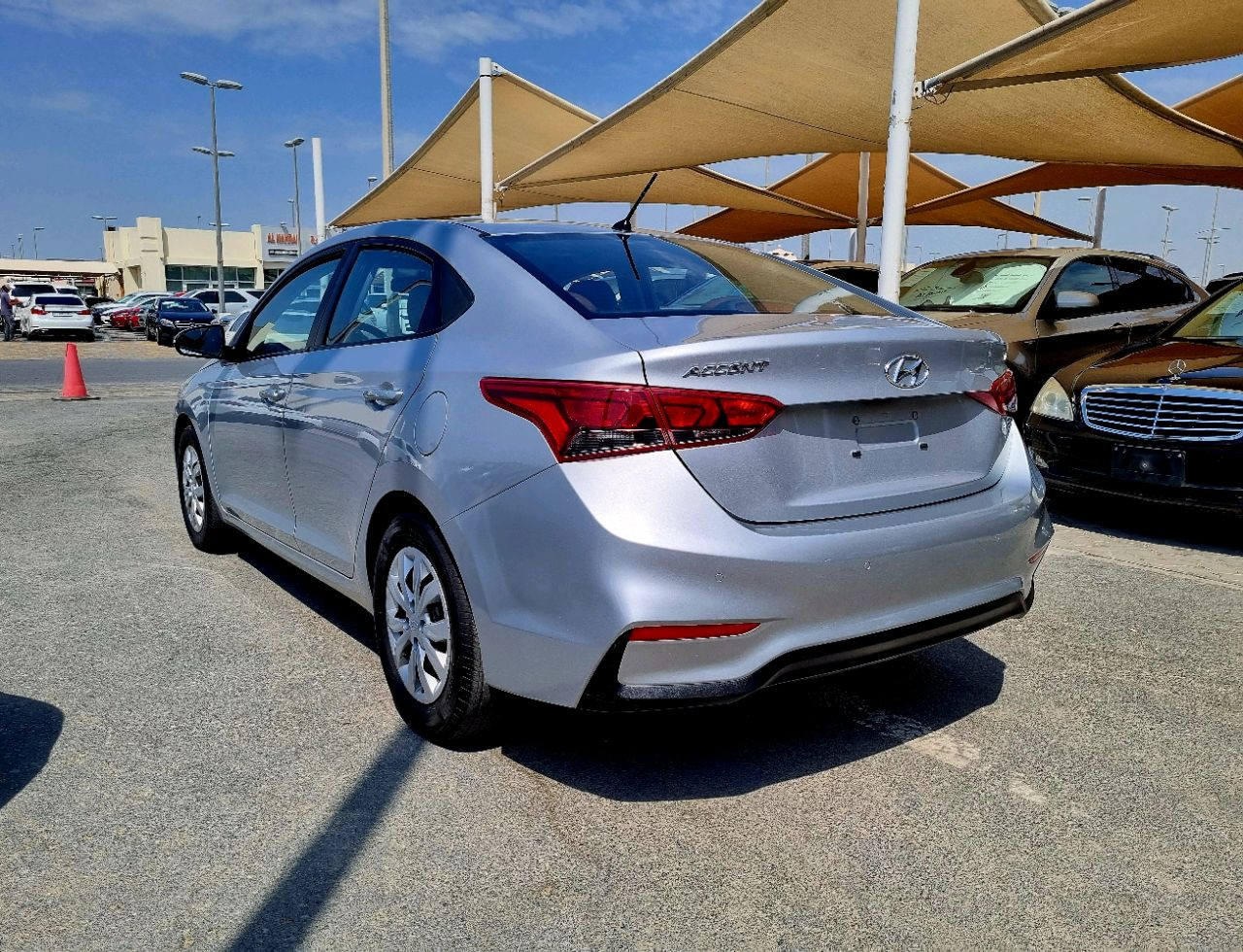 Hyundai Accent - Image 6