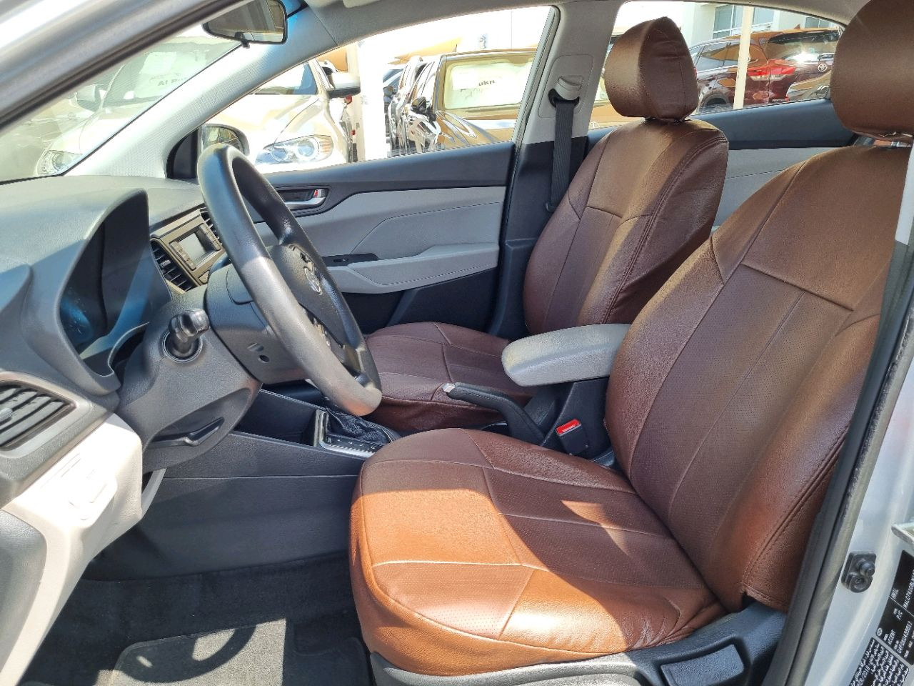 Hyundai Accent - Image 11