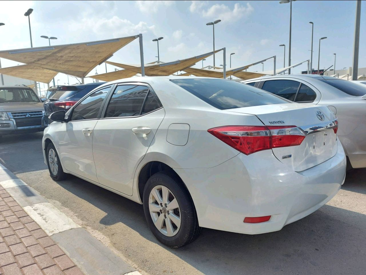 Toyota Corolla - Image 3