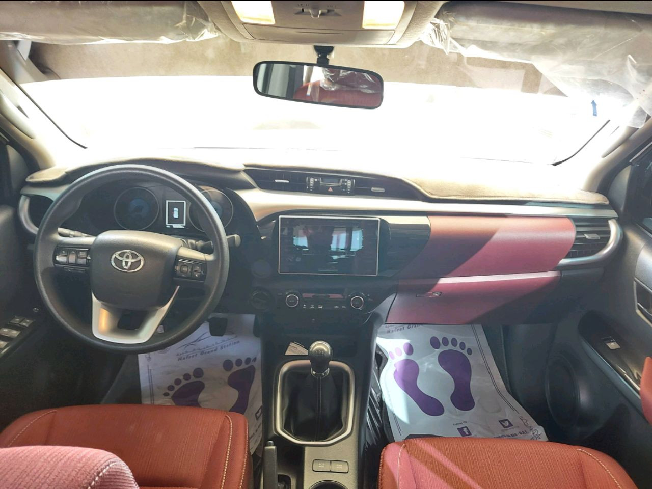 Toyota Hilux - Image 7