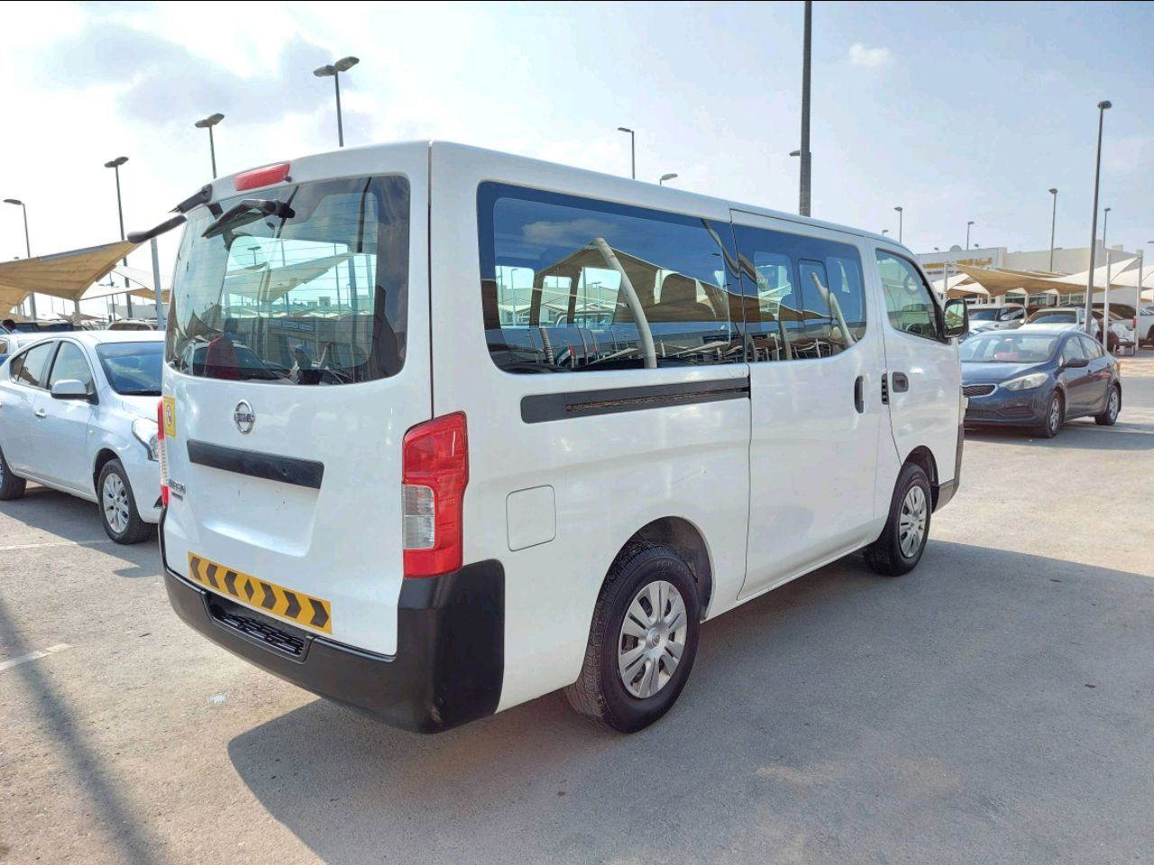 Nissan Urvan - Image 5