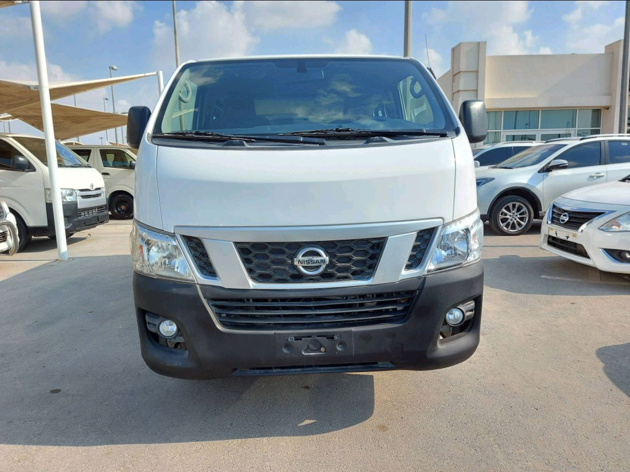 Nissan Urvan - Image 3